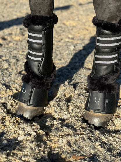  AERO 2.0 Cool Flow Brushing Boots with faux fur lining and perforated synthetic leather, featuring strong elastic and velcro attachments for secure fit and shock absorption, suitable for front or back use.